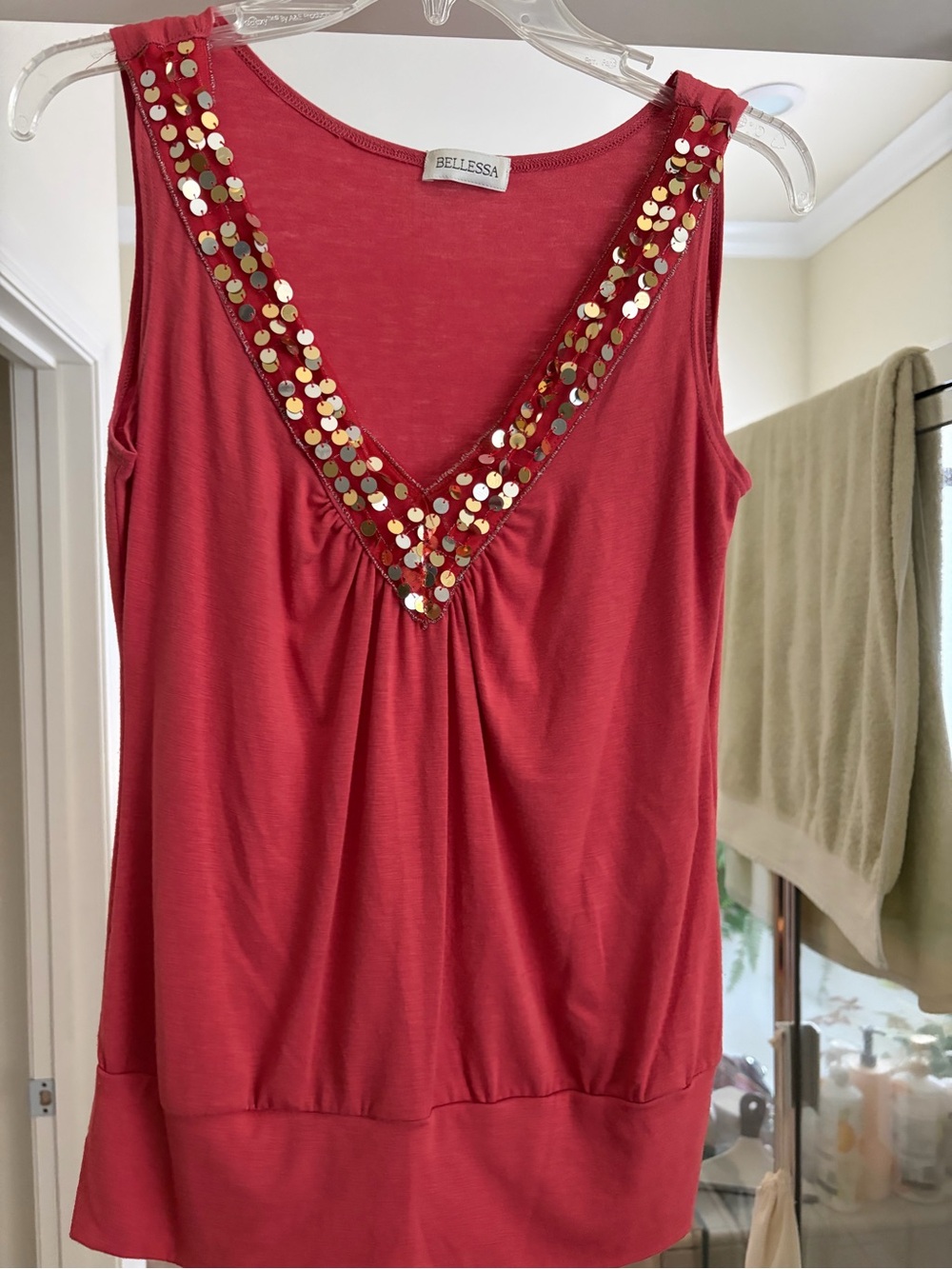 BELLESSA Coral Sequin Trim V-Neck Tank Top Size Medium